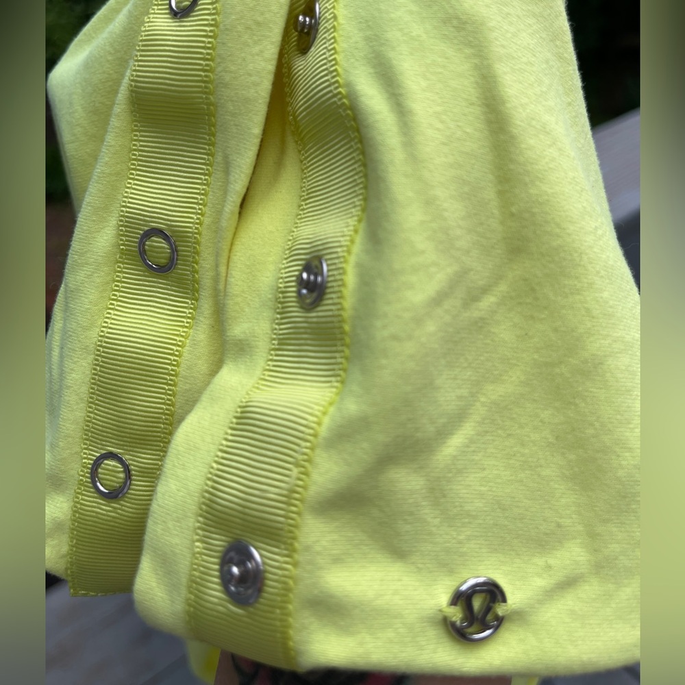 Lululemon Athletica Vinyasa Infinity Scarf Clarity Yellow (see pics)